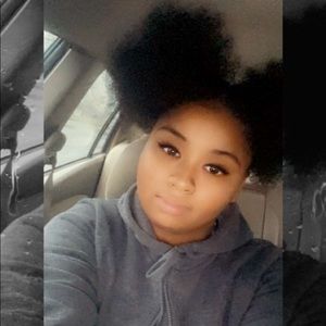 Meet your Posher, Jasmine